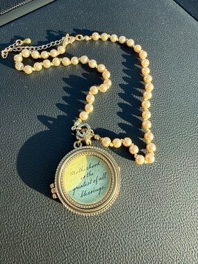 Vintage style Gold Pearl Locket Necklace with Sentimental Motherhood Message